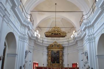 Interno della Chiesa della SS. Trinità